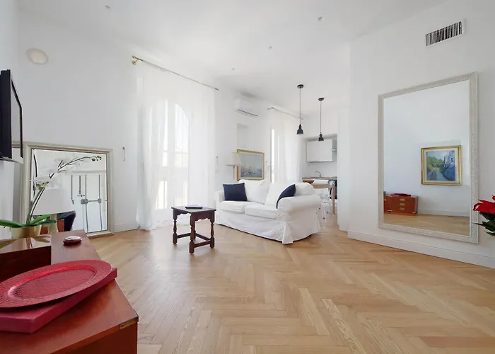 Ych - Luce Ed Eleganza A Corso Italia Apartment *