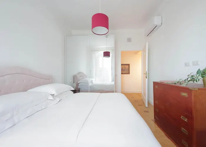 Apartment Ych - Luce Ed Eleganza A Corso Italia Rom