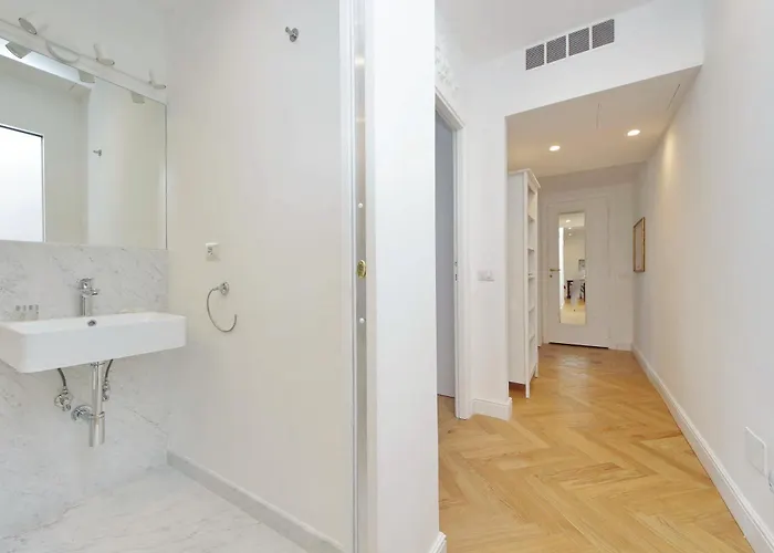 Apartment Ych - Luce Ed Eleganza A Corso Italia Rom