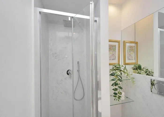 Ych - Luce Ed Eleganza A Corso Italia